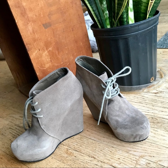 FLASH SALE, Aldo Suede wedges - Size 6 - Picture 3 of 4
